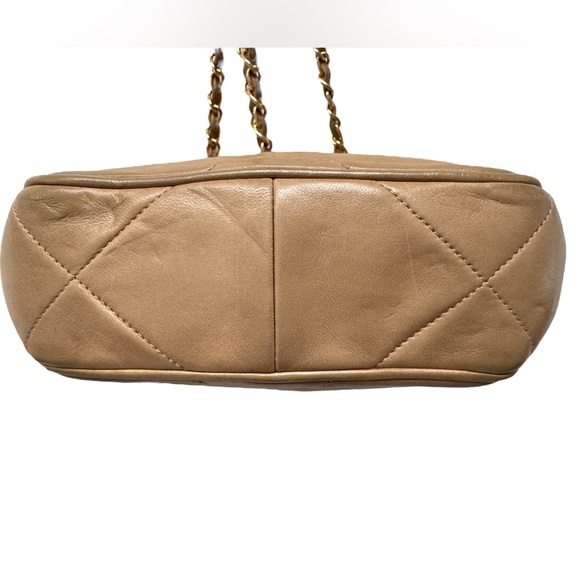 Chanel Vintage Diamond Quilted Lambskin Leather Shoulder Bag - Picture 9 of 16